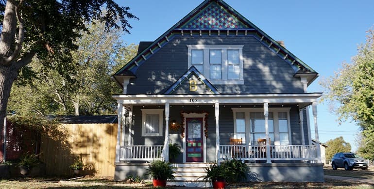 B.S. Barnes Historic Airbnb